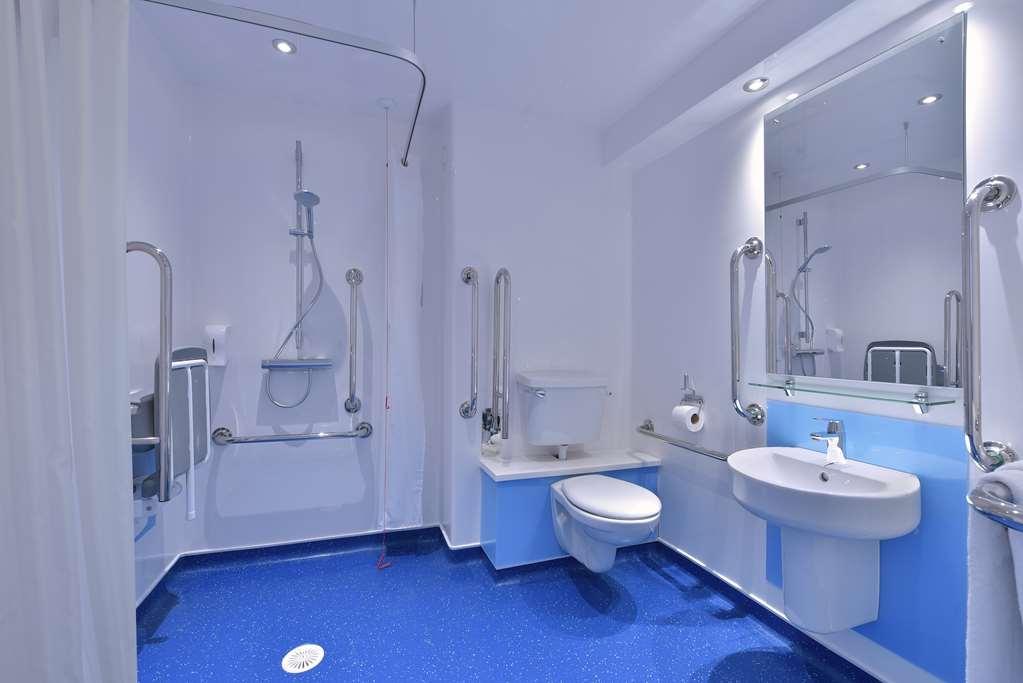 Travelodge Kew Bridge Londen Kamer foto