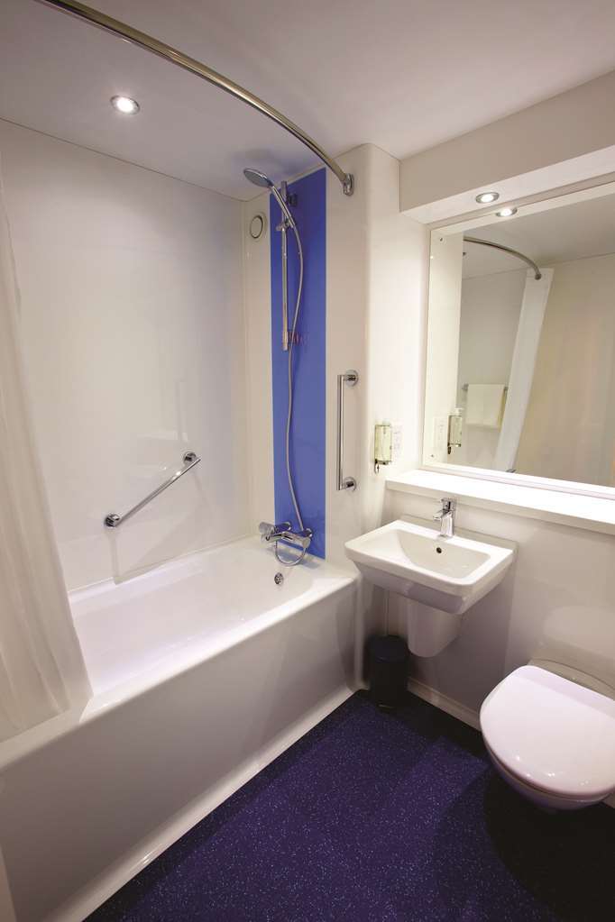 Travelodge Kew Bridge Londen Kamer foto